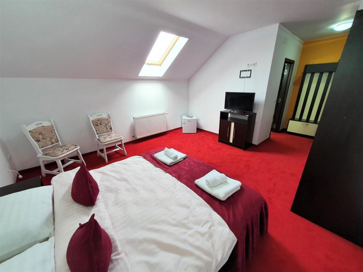 Ari Events Hotell Caseiu Eksteriør bilde