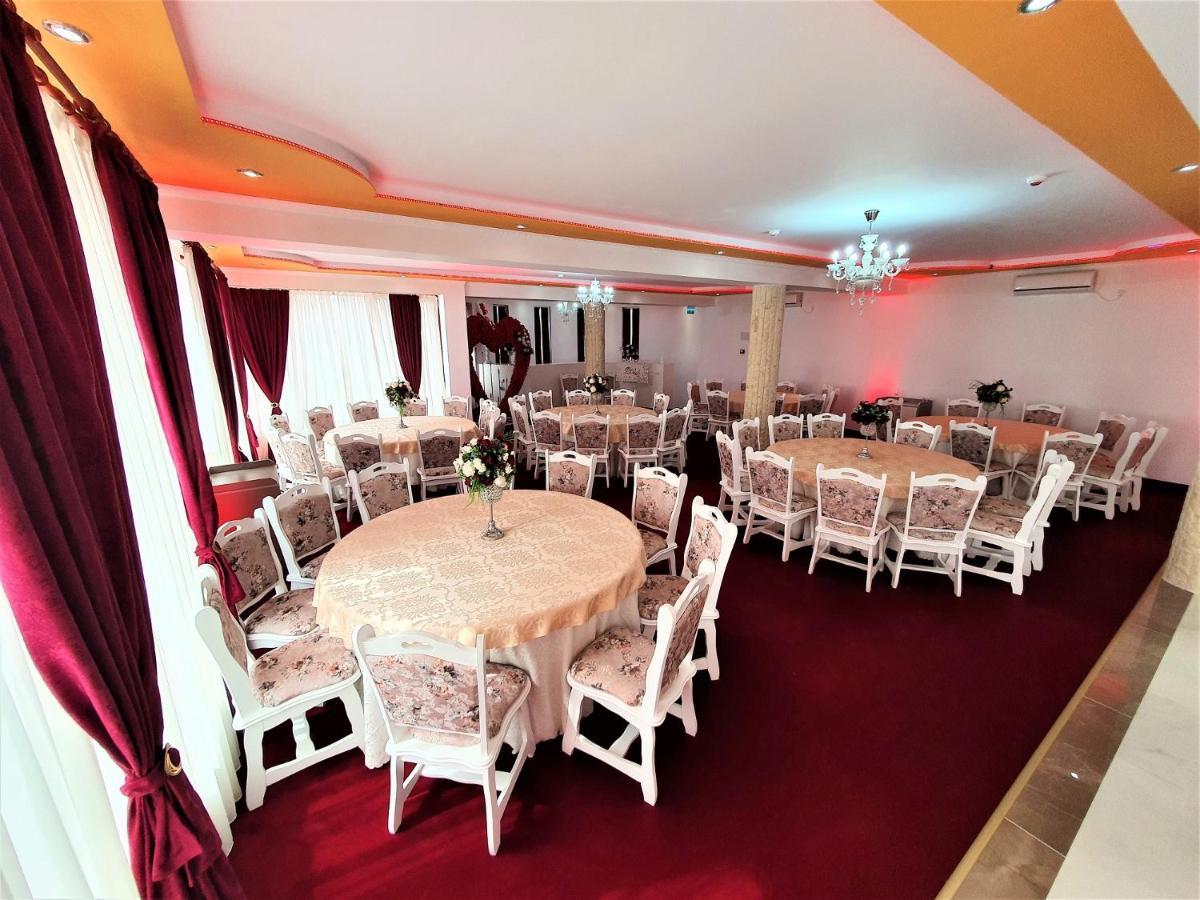 Ari Events Hotell Caseiu Eksteriør bilde