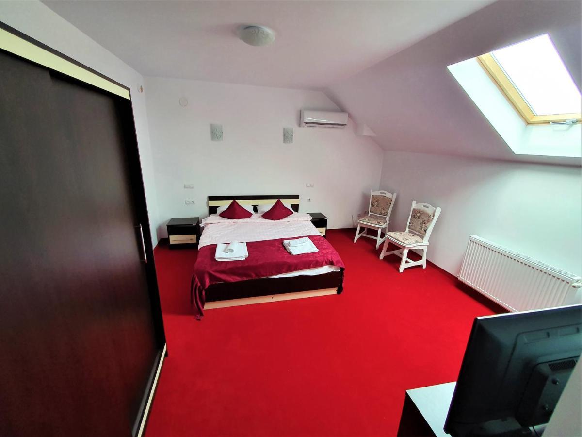 Ari Events Hotell Caseiu Eksteriør bilde