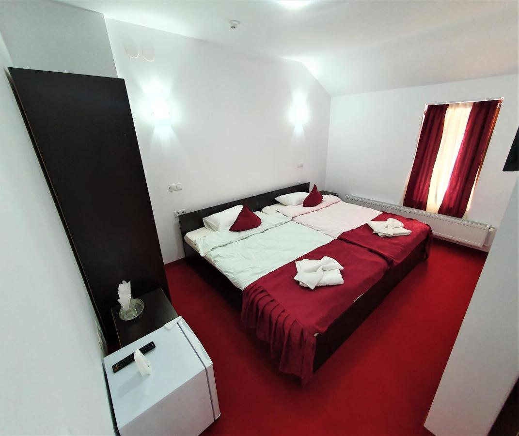 Ari Events Hotell Caseiu Eksteriør bilde